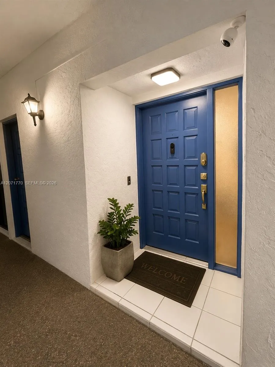 6010 S Falls Cir Dr #000 Lauderhill, FL 33319