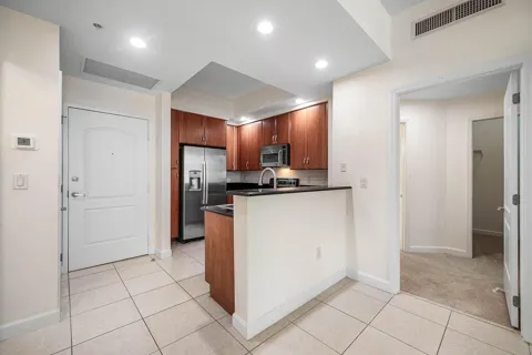 801 S Olive Avenue #715