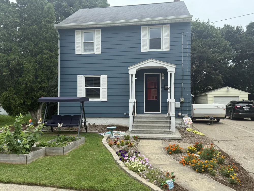 227 Bowen Street Jackson City, MI 49202
