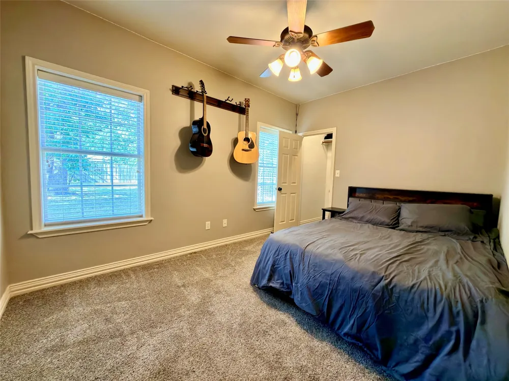 12881 Winding Oak Lindale, TX 75771