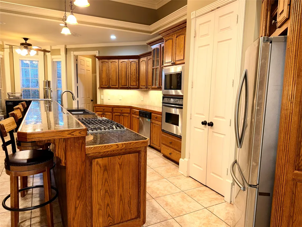 12881 Winding Oak Lindale, TX 75771