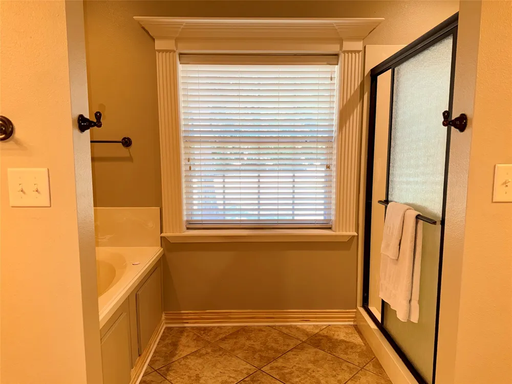 12881 Winding Oak Lindale, TX 75771