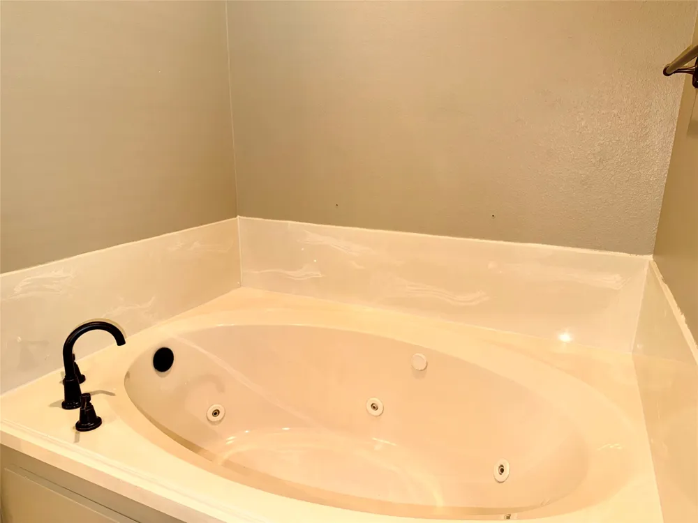 12881 Winding Oak Lindale, TX 75771