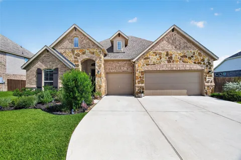 11806 Autumn Leaf Drive