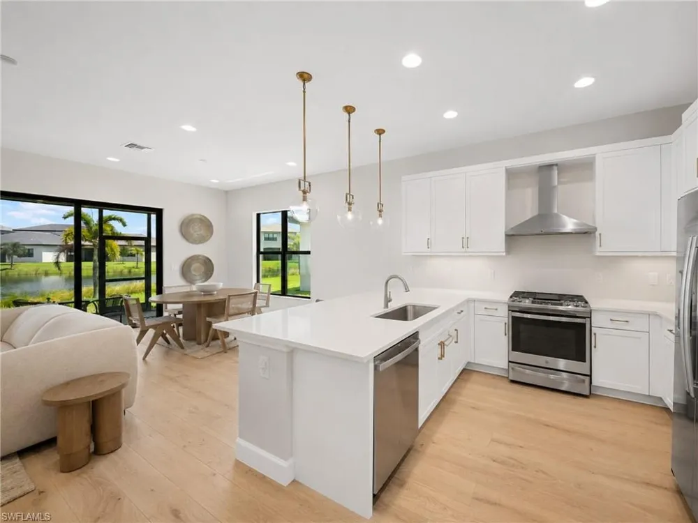 20534 Fair Oak Lane Estero, FL 33928