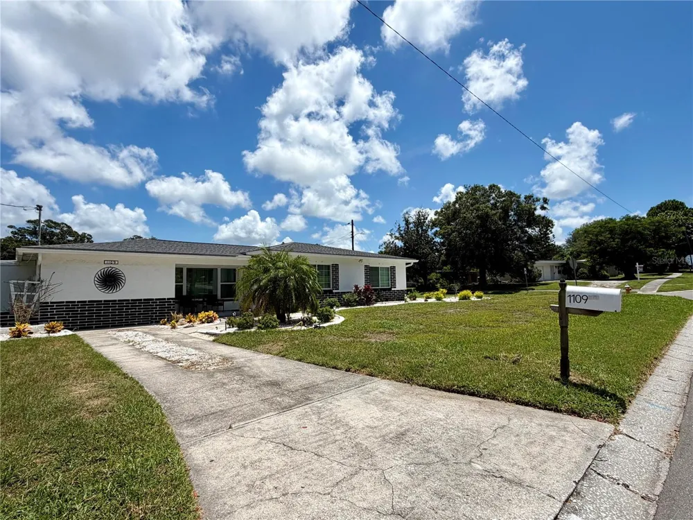 1109 S BETTY LANE Clearwater, FL 33756
