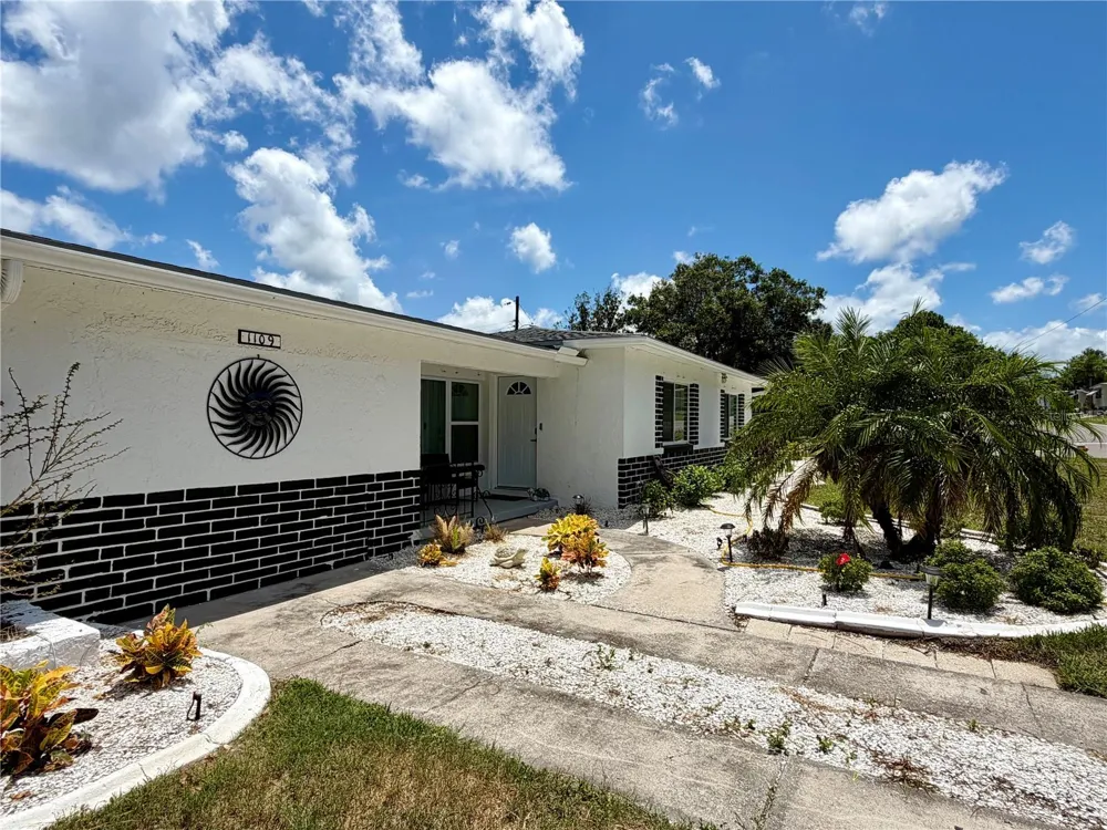 1109 S BETTY LANE Clearwater, FL 33756