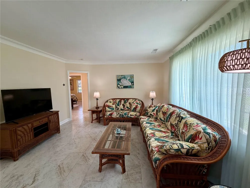 1109 S BETTY LANE Clearwater, FL 33756