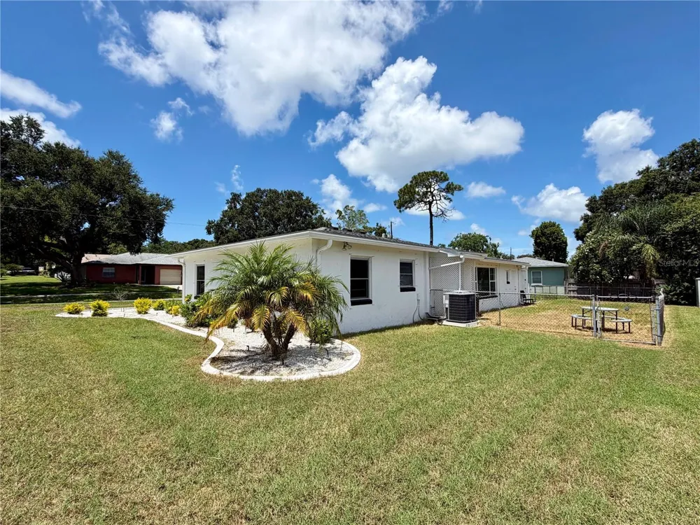 1109 S BETTY LANE Clearwater, FL 33756