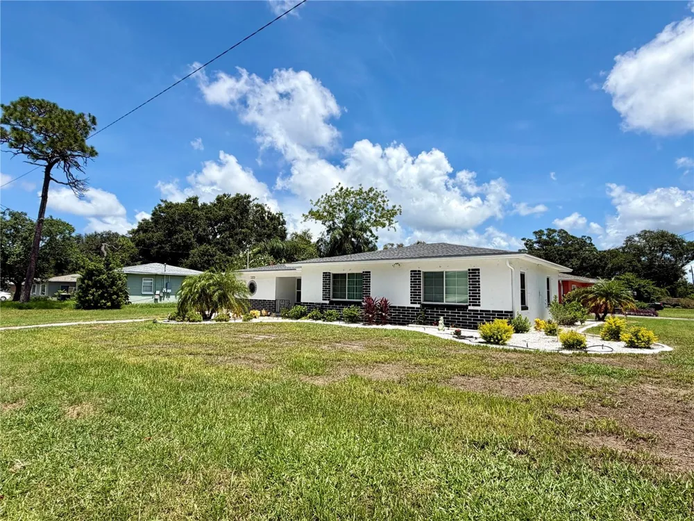 1109 S BETTY LANE Clearwater, FL 33756