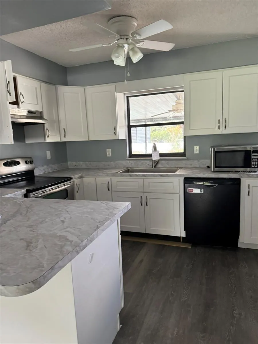 38745 CAMBRIDGE DRIVE Zephyrhills, FL 33540