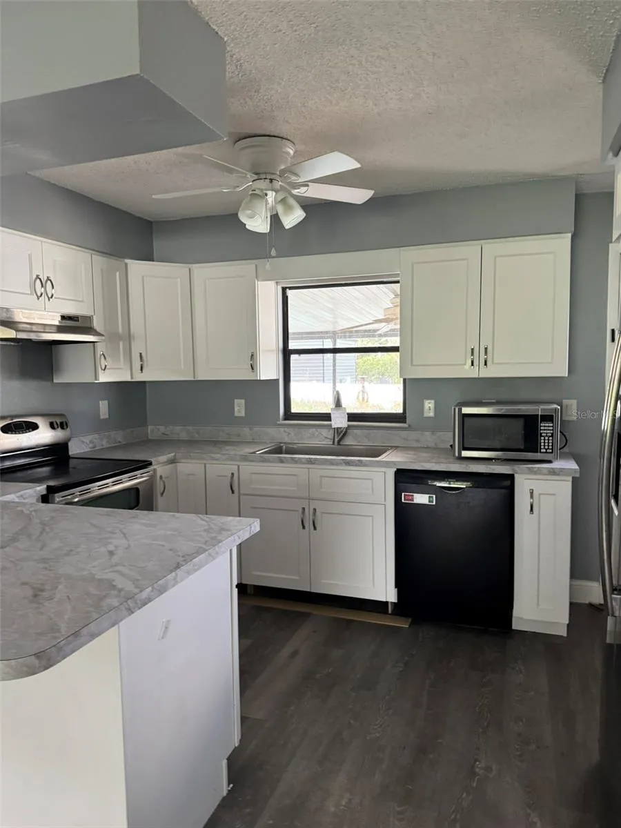 38745 CAMBRIDGE DRIVE Zephyrhills, FL 33540