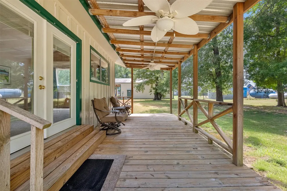 190 Lake View Lane Livingston, TX 77351