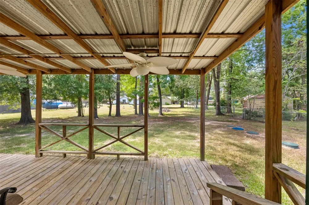 190 Lake View Lane Livingston, TX 77351