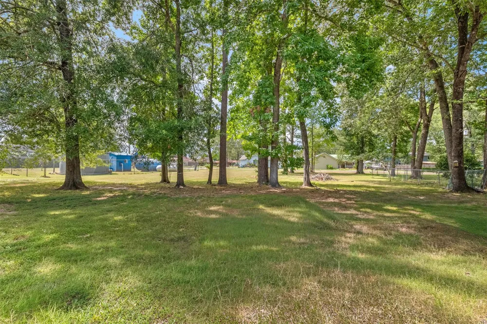 190 Lake View Lane Livingston, TX 77351