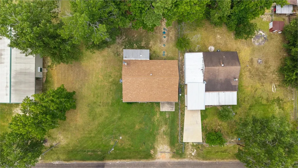 190 Lake View Lane Livingston, TX 77351