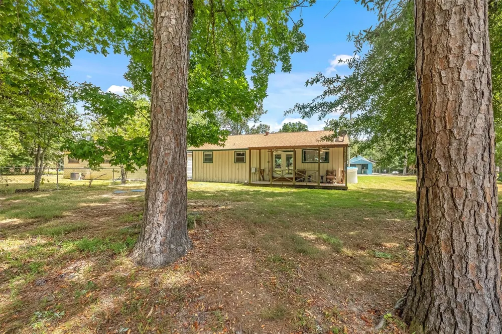 190 Lake View Lane Livingston, TX 77351
