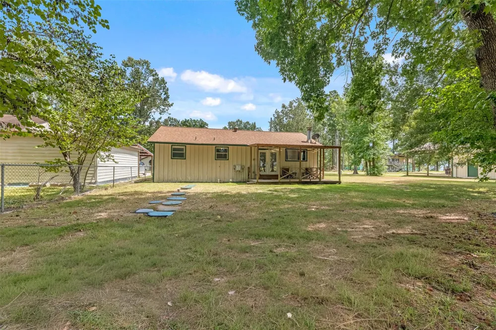 190 Lake View Lane Livingston, TX 77351