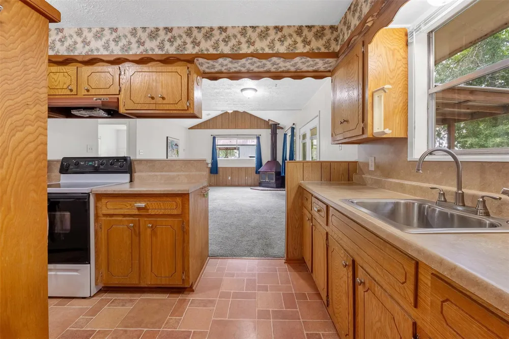 190 Lake View Lane Livingston, TX 77351