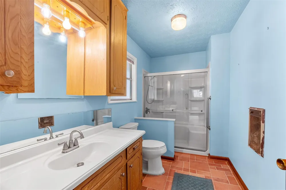 190 Lake View Lane Livingston, TX 77351