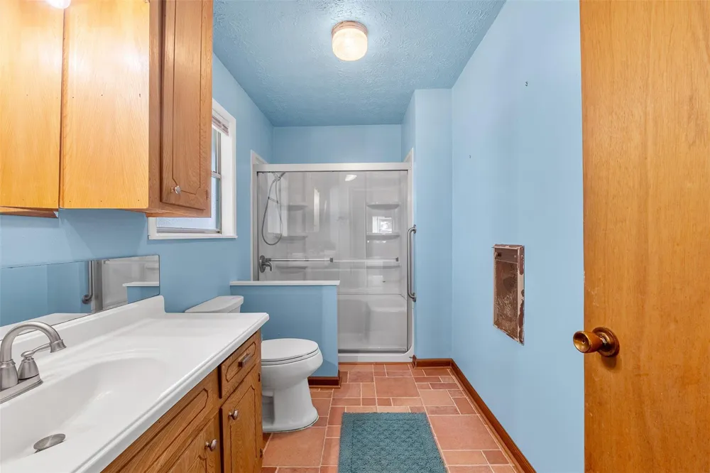 190 Lake View Lane Livingston, TX 77351