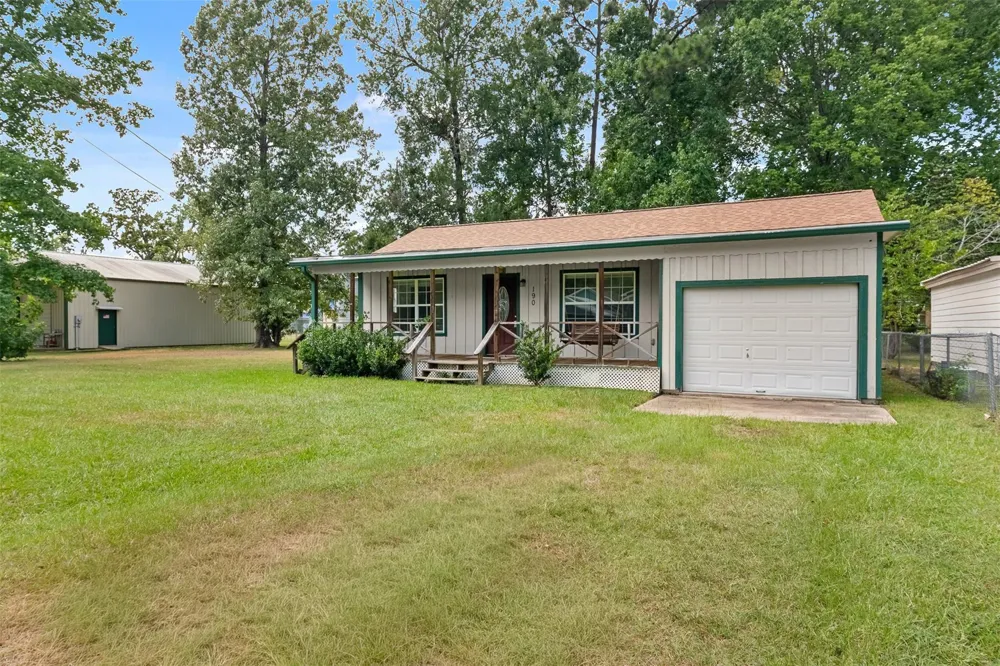 190 Lake View Lane Livingston, TX 77351