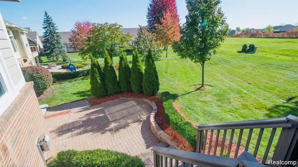 59700 Glacier Court Washington Township, MI 48094