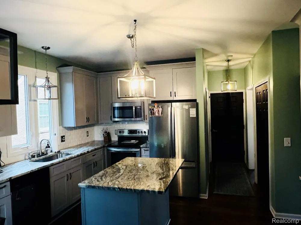 59700 Glacier Court Washington Township, MI 48094