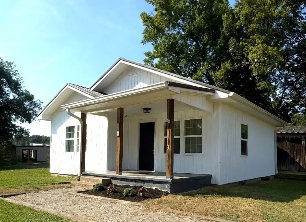 101 Joe St Waverly, TN 37185