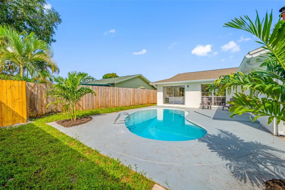 6853 SANDWATER TRAIL Pinellas Park, FL 33781