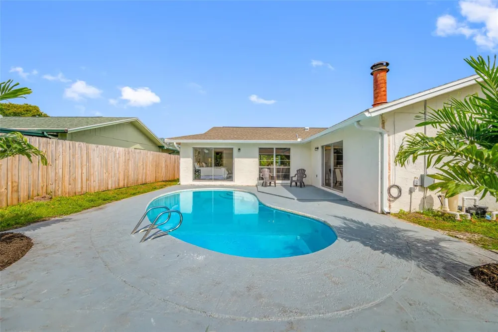 6853 SANDWATER TRAIL Pinellas Park, FL 33781