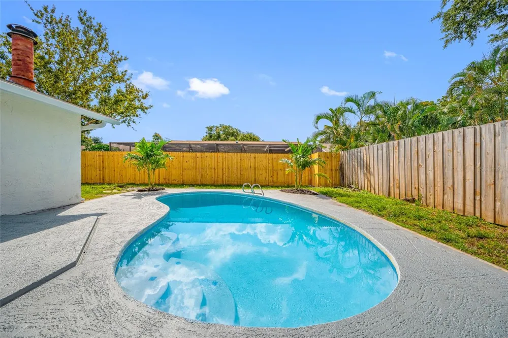6853 SANDWATER TRAIL Pinellas Park, FL 33781