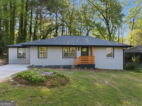 2082 Rosewood RD