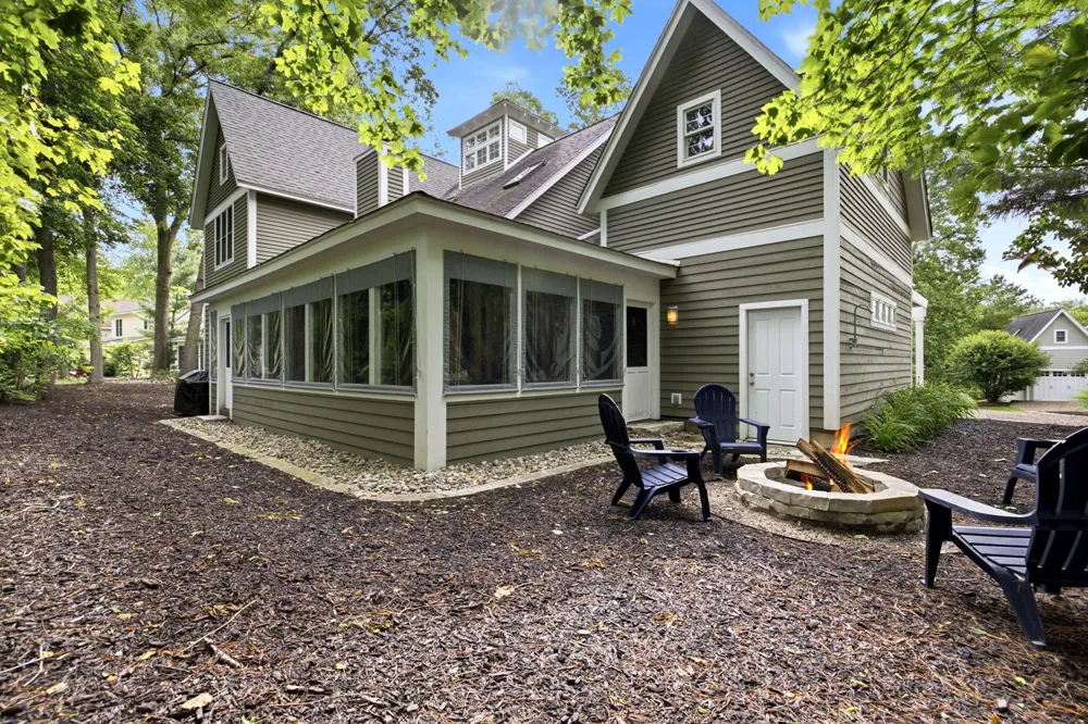 9900 Cottage Lane Union Pier, MI 49129