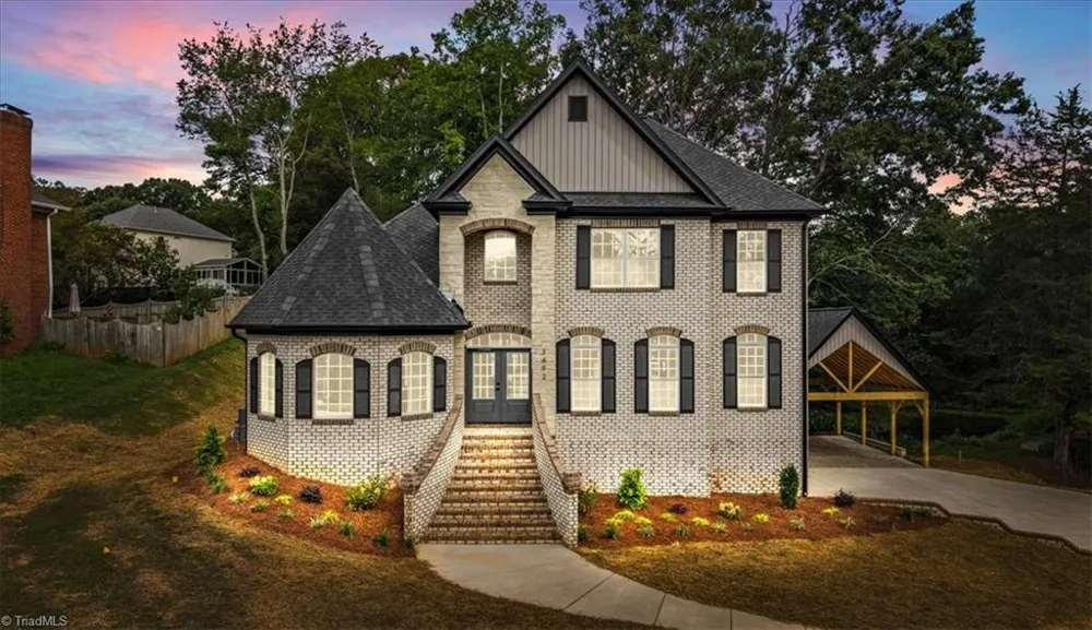 3492 Waterway Drive Pfafftown, NC 27040
