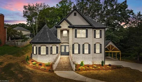 3492 Waterway Drive