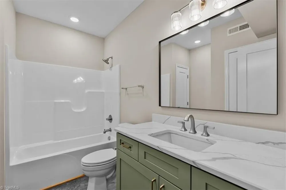 3492 Waterway Drive Pfafftown, NC 27040