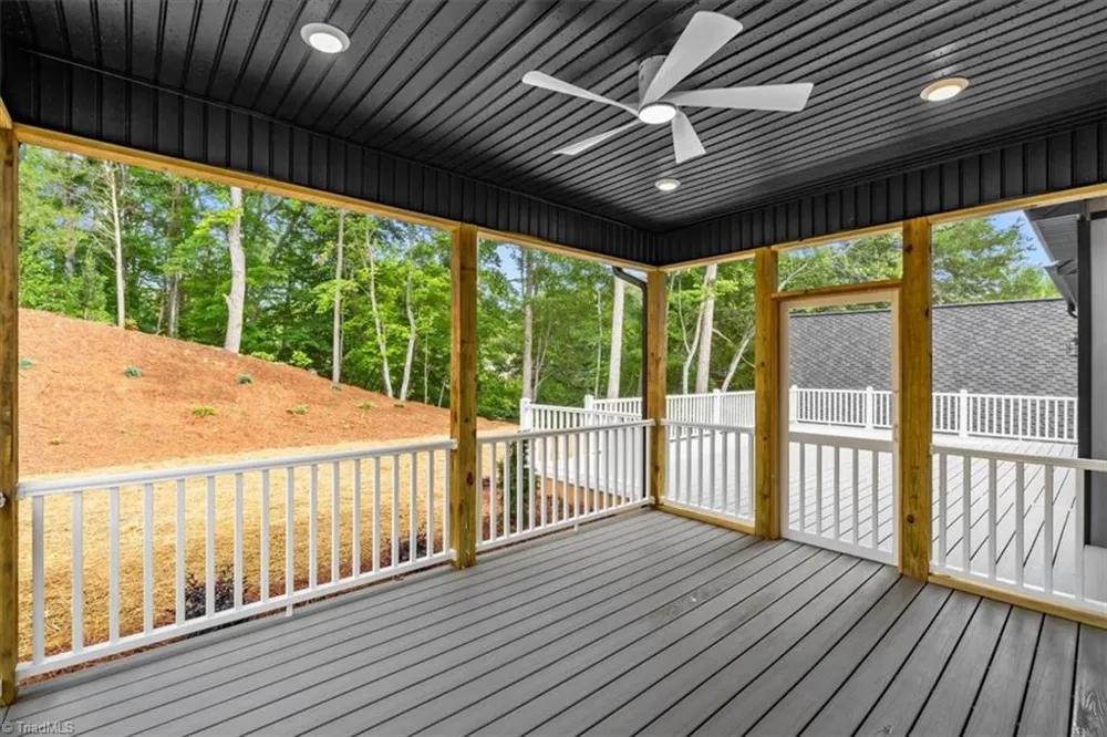 3492 Waterway Drive Pfafftown, NC 27040
