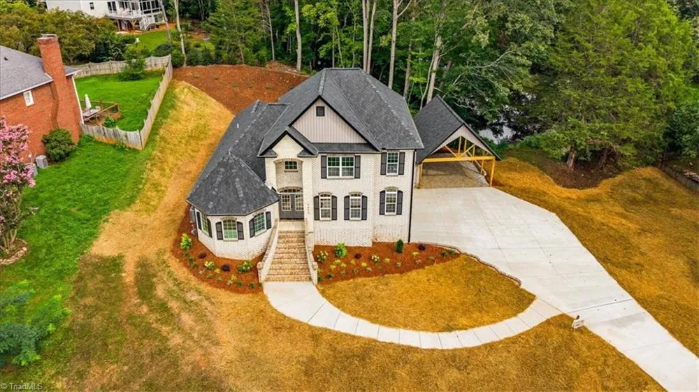 3492 Waterway Drive Pfafftown, NC 27040