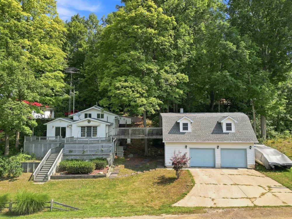 18934 Hillview Boulevard Chippewa Township, MI 49305