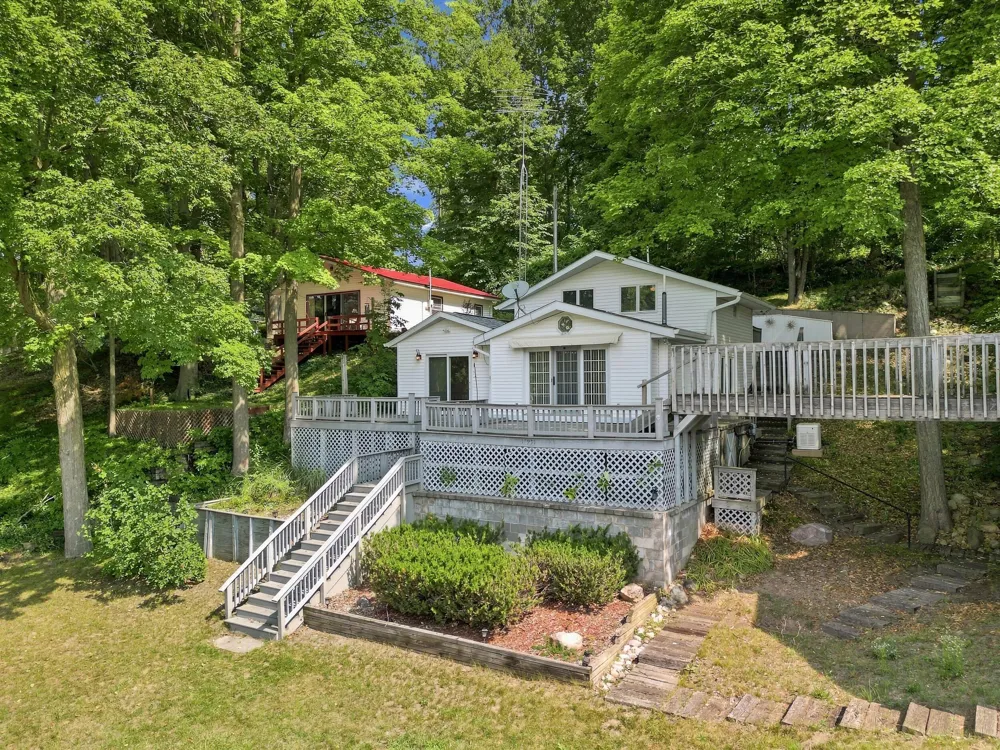 18934 Hillview Boulevard Chippewa Township, MI 49305