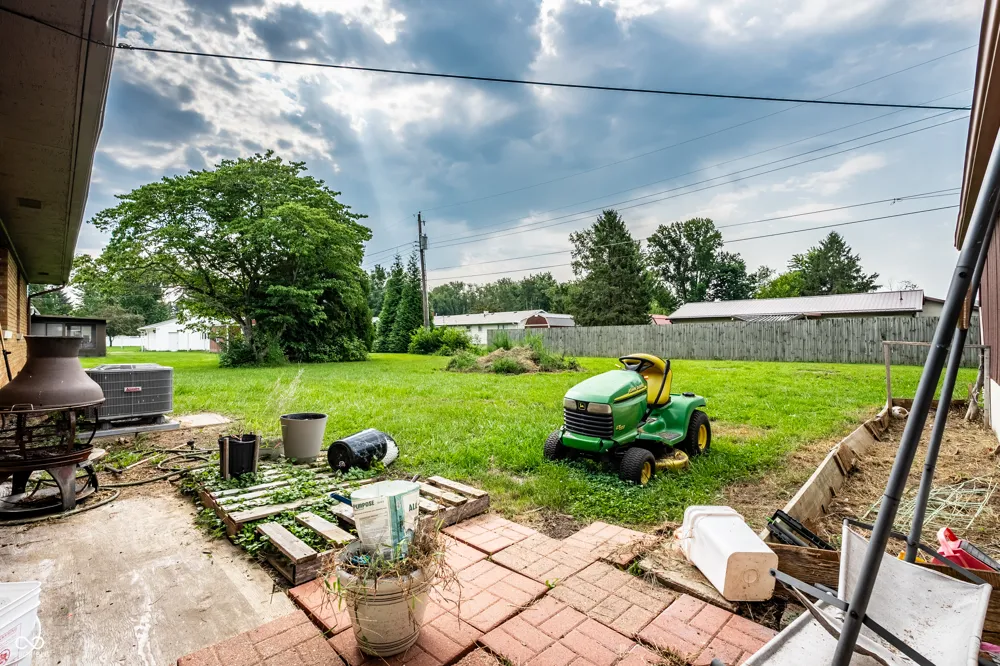 1015 Elizabeth Lane Terre Haute, IN 47802