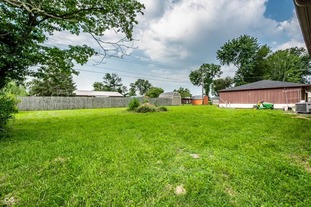1015 Elizabeth Lane Terre Haute, IN 47802