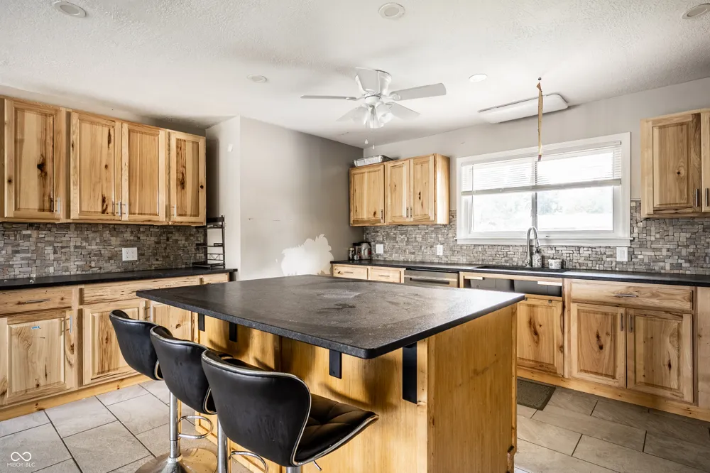 1015 Elizabeth Lane Terre Haute, IN 47802