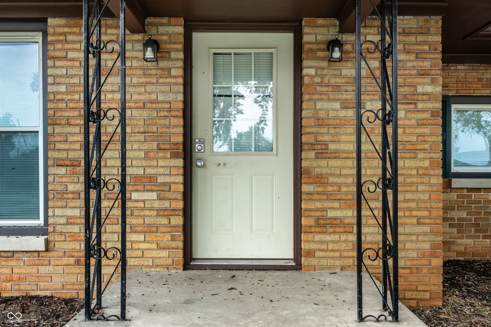 1015 Elizabeth Lane Terre Haute, IN 47802