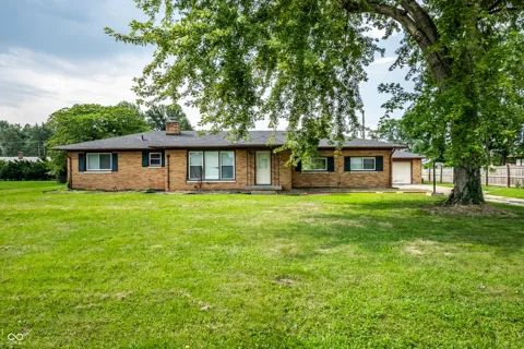 1015 Elizabeth Lane