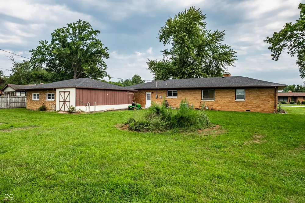 1015 Elizabeth Lane Terre Haute, IN 47802