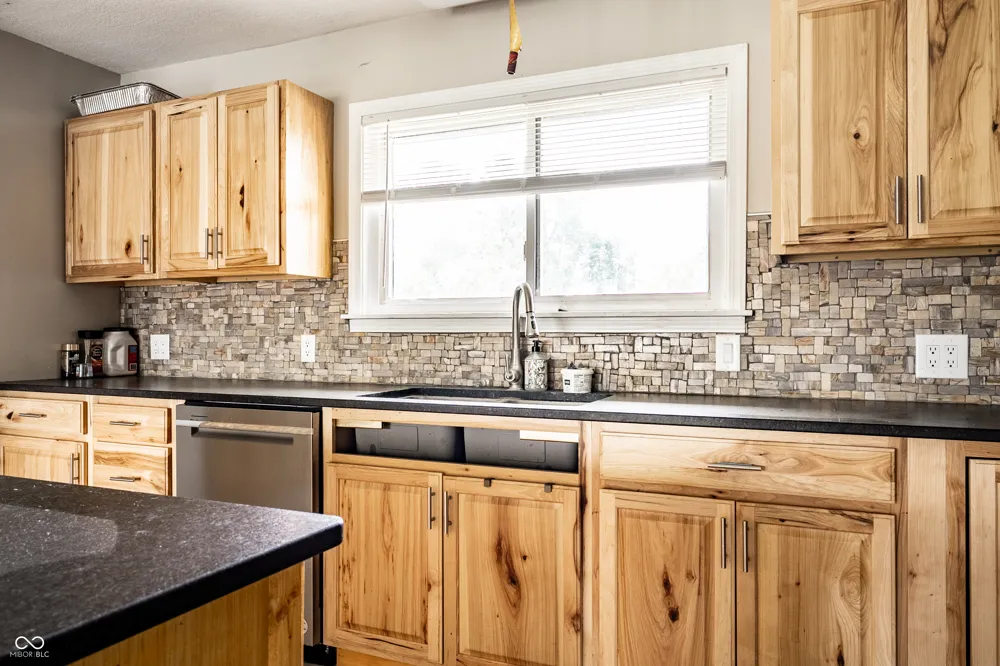 1015 Elizabeth Lane Terre Haute, IN 47802