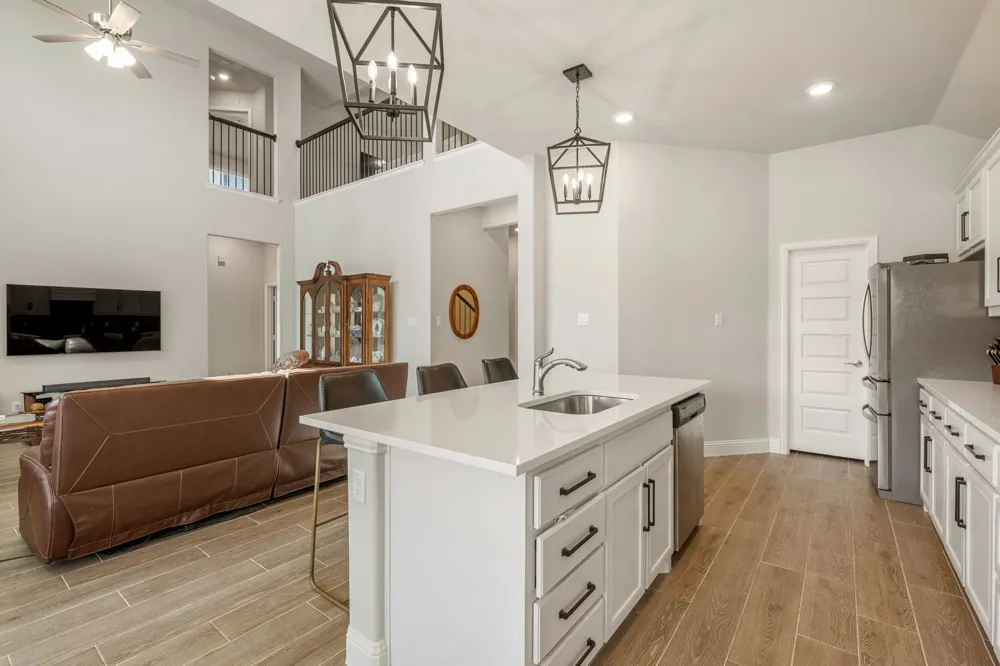 360 Crystal Lake Lane Red Oak, TX 75154