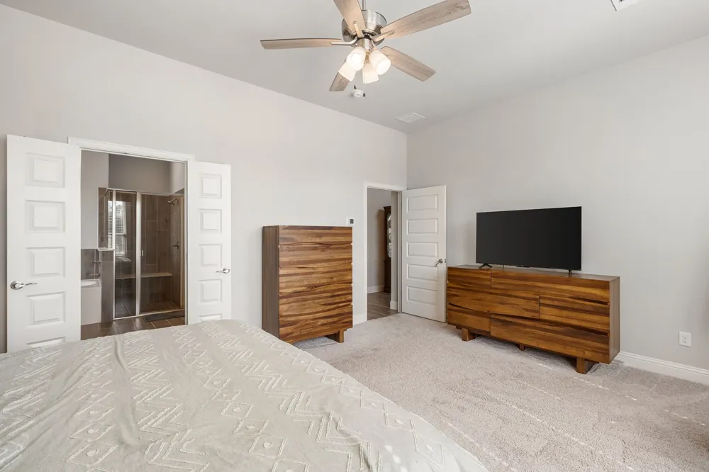 360 Crystal Lake Lane Red Oak, TX 75154